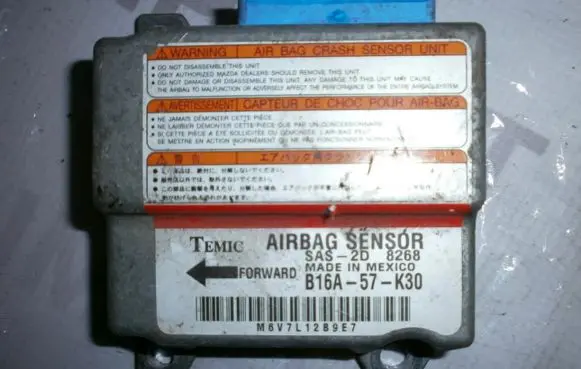 Mazda 323 Airbag control unit/module B16A57K30 95080