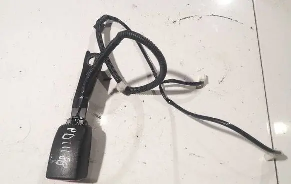 Toyota Corolla Verso AR10 Front seatbelt buckle E034501