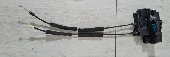 Chevrolet Captiva Front door lock
