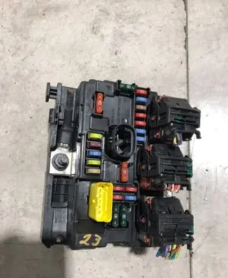 Peugeot 207 Fuse module 9664997780