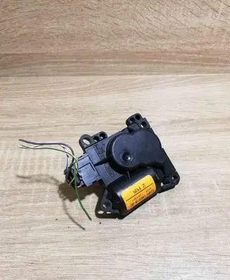 Volvo V70 Air flap motor/actuator XS4H19E616AC