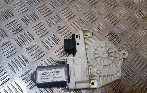 Audi A5 8T 8F Front door window regulator motor 8T0959802A