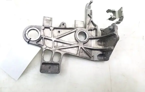 Mercedes-Benz CLS C218 X218 Air filter cleaner box bracket assembly A6510902241