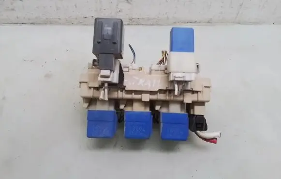 Nissan X-Trail T30 Fuse module