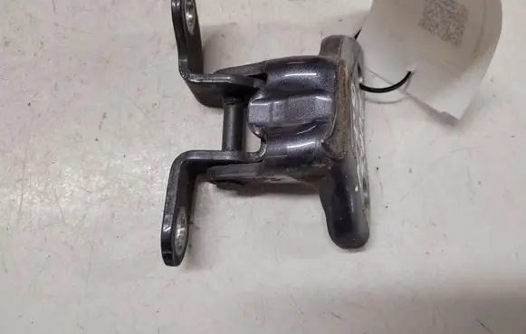 Toyota Auris 150 Rear door upper hinge