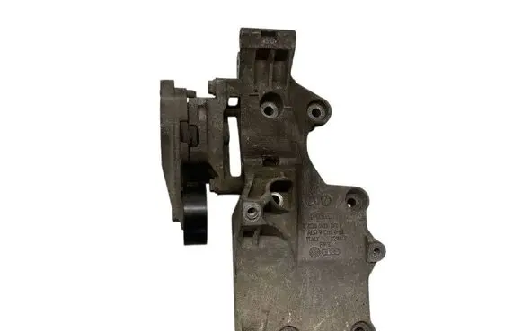 Volkswagen PASSAT B6 Generator/alternator bracket 03G903143F 32762