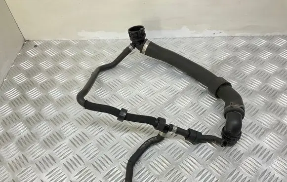 Engine coolant pipe/hose