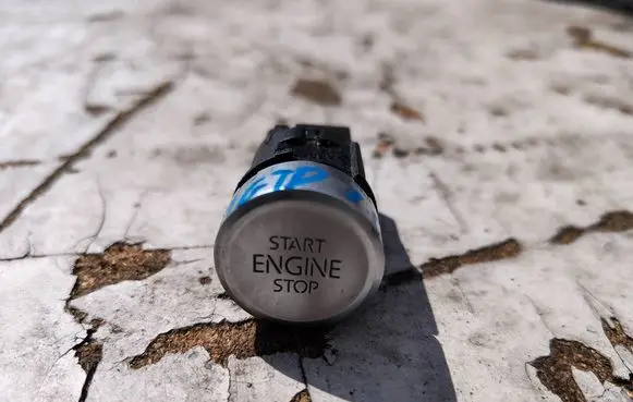 Volkswagen Golf VII Engine start stop button switch 5Q1959839A