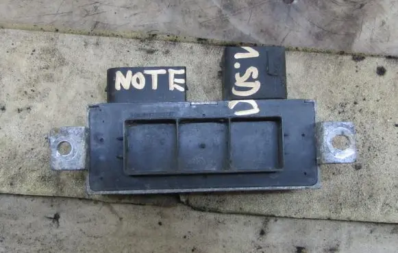 Nissan Note (E12) Other relay