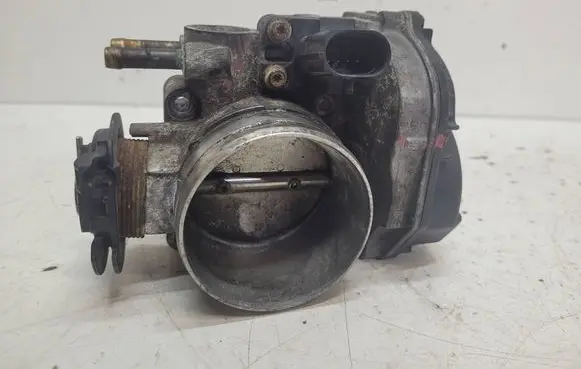 Mercedes-Benz Vito Viano W638 Throttle valve
