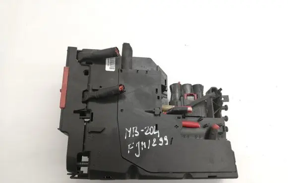 Mercedes-Benz C W204 Fuse box set A2075400340