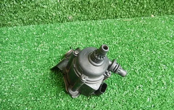 Jeep Cherokee Electric auxiliary coolant/water pump 68342102AC