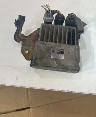 Toyota Avensis T250 Fuel injection control unit/module 8987120070