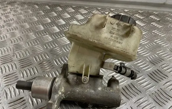 Opel Vectra C Master brake cylinder 320670701