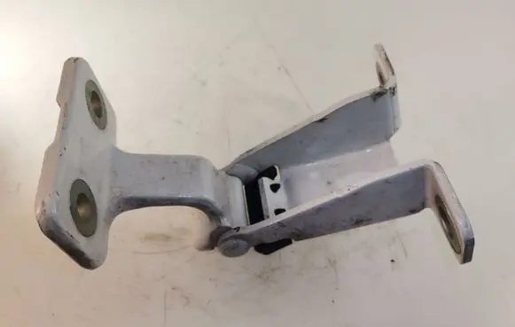 Renault Kangoo II Rear door lower hinge KU1674A