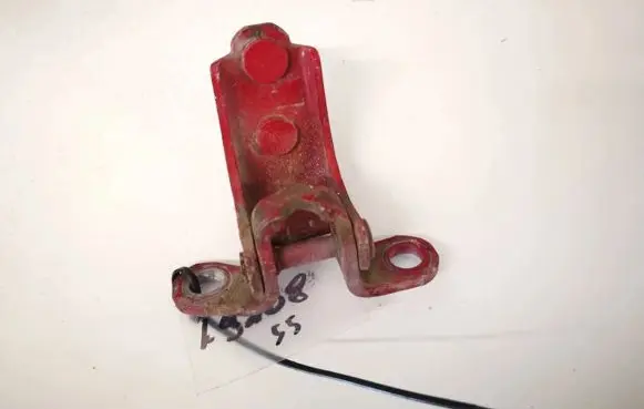Honda CR-V Rear door lower hinge