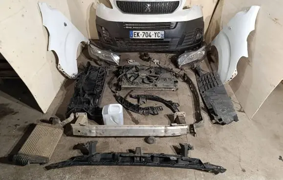 Peugeot Partner Front piece kit 