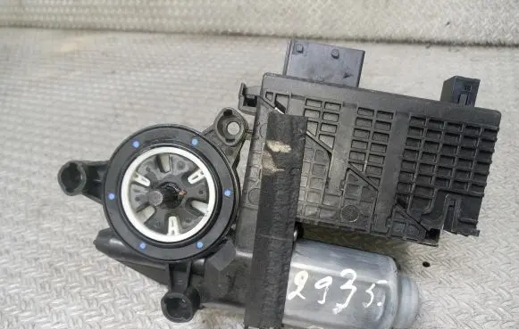 Citroen C4 Grand Picasso Front door window regulator motor 9682495780