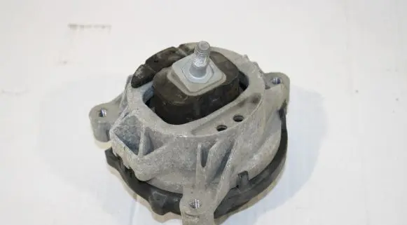 BMW M4 F82 F83 Engine mount bracket 2284817