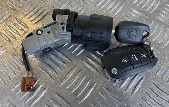 Peugeot 2008 I Ignition lock 9663123380
