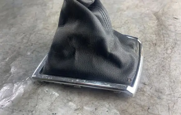 Toyota Corolla Verso E121 Gear lever shifter trim leather/knob