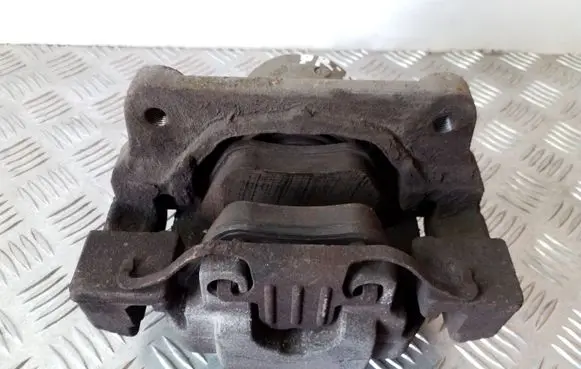 BMW 5 F10 F11 Front brake caliper 6024330