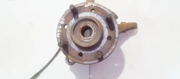 Mitsubishi Carisma Front wheel hub