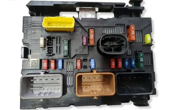 Peugeot 207 BSM Control unit 9661708280