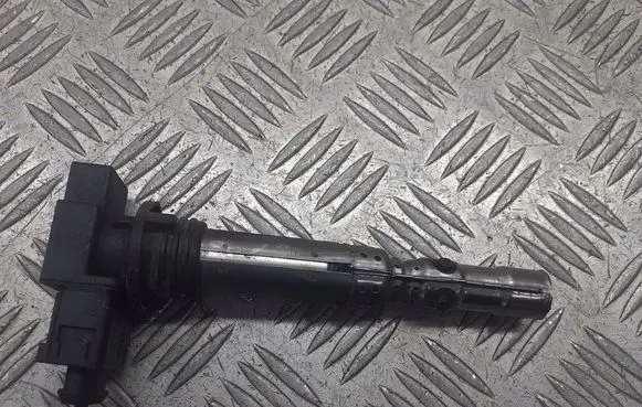 Skoda Fabia Mk2 (5J) Spark distributor 03D905715A