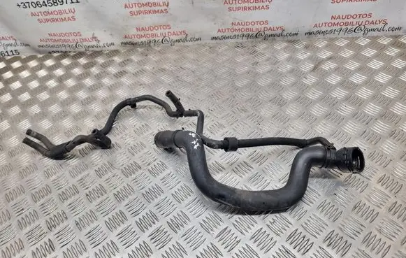 Engine coolant pipe/hose