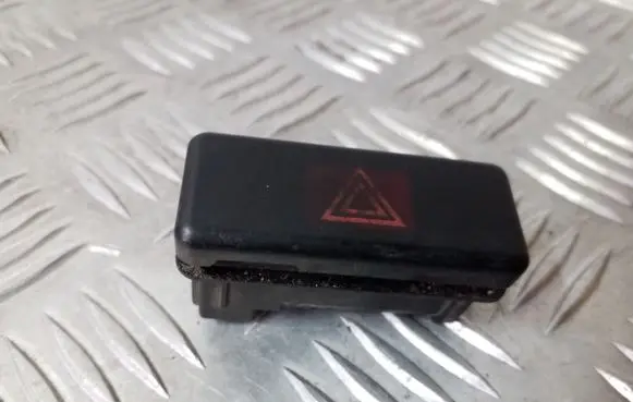 BMW 5 E39 Hazard light switch 8350947