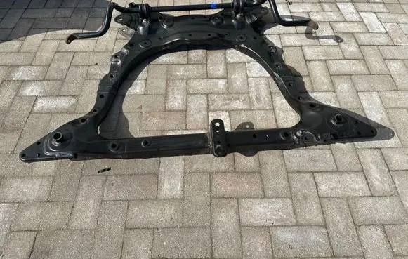 Toyota Sienna XL40 IV Front subframe 5110008100 4880408019