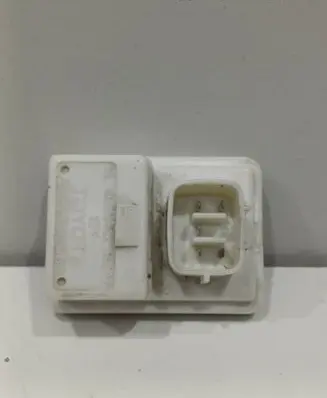 Toyota RAV 4 (XA40) Light washer relay 8594202060