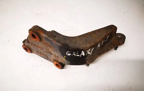 Ford Galaxy Engine mounting bracket 97VW3K305AA