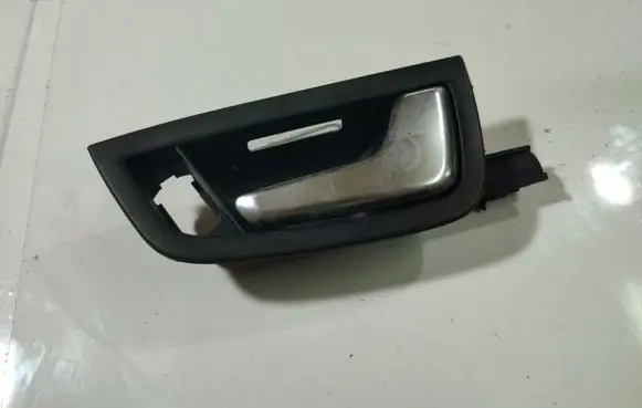 Audi A8 S8 D3 4E Front door interior handle 4E0837020