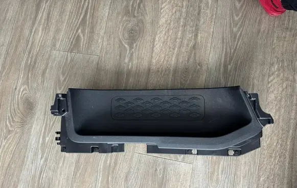 Volkswagen ID. Buzz Side skirt rear trim 1T3863233B 1T3863233C