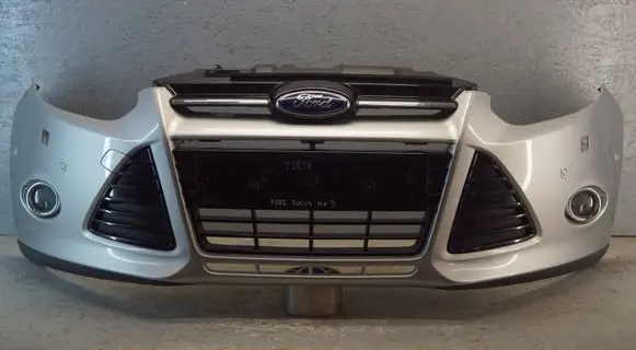 Ford Focus Front bumper BM5117757A