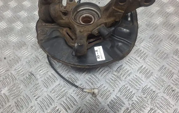 Front wheel hub