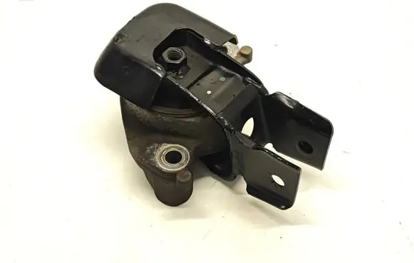Engine mount bracket