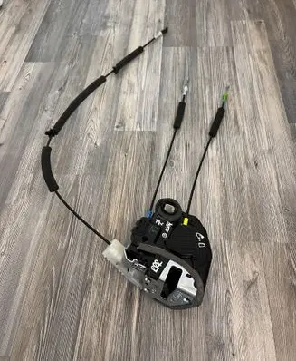 Toyota C-HR I Rear door lock 