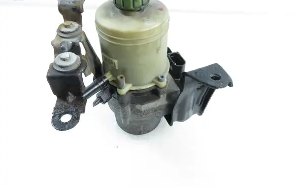 Volkswagen Polo IV 9N3 Power steering pump A5091960D 6Q0423155R