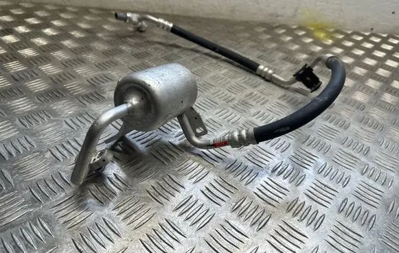 KIA EV6 Air conditioning (A/C) pressure sensor P32GT10M05 2206030038