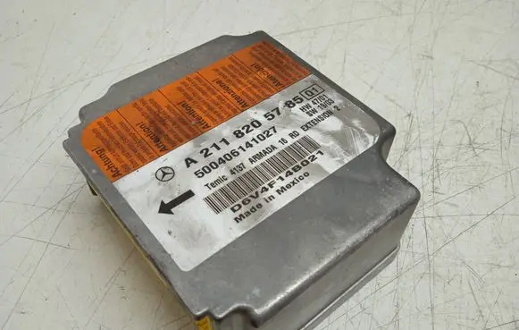 Mercedes-Benz E AMG W211 Airbag control unit/module 2118205785