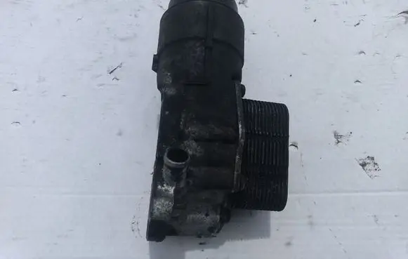 Mazda 3 I Oil filter mounting bracket 5369
