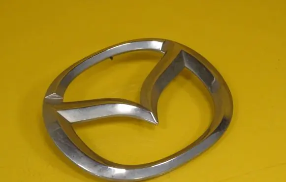 Mazda MPV Manufacturers badge/model letters LC6251730 LC62-51730