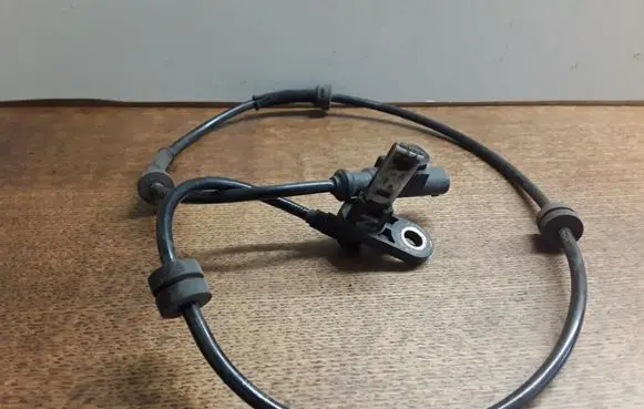 Nissan Primera ABS rear brake sensor 0265007633