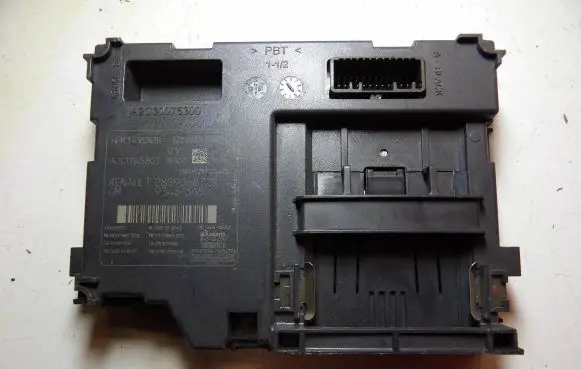Renault Trafic III (X82) Ignition key card reader 285906872R 93461365 A2C11145803