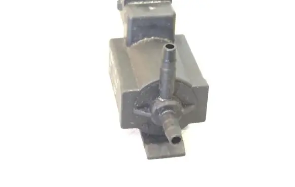 Volvo XC90 Turbo solenoid valve 30611668 72224010