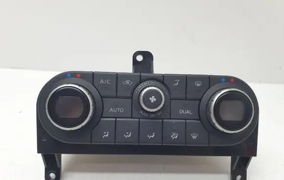 Nissan Qashqai Climate control/heater control trim 27500BR46C