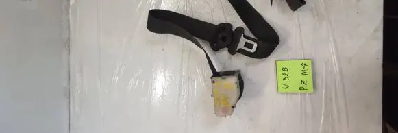 Opel Corsa B Front seatbelt 90387482